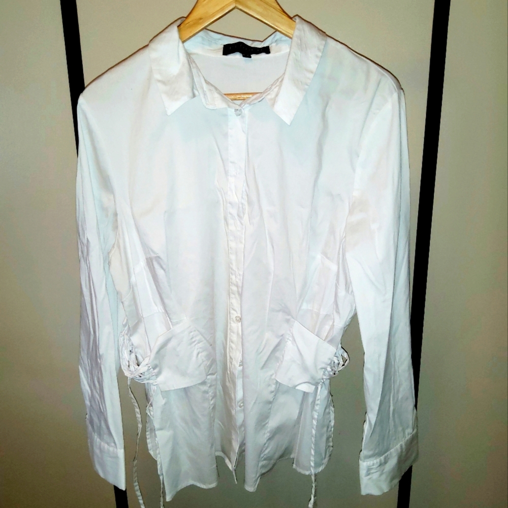 White button down shirt, 16